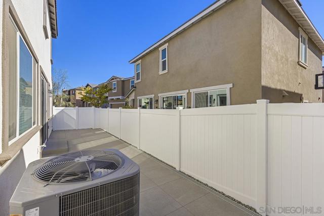 Image 38 of 40 For 40486 Melrose Dr