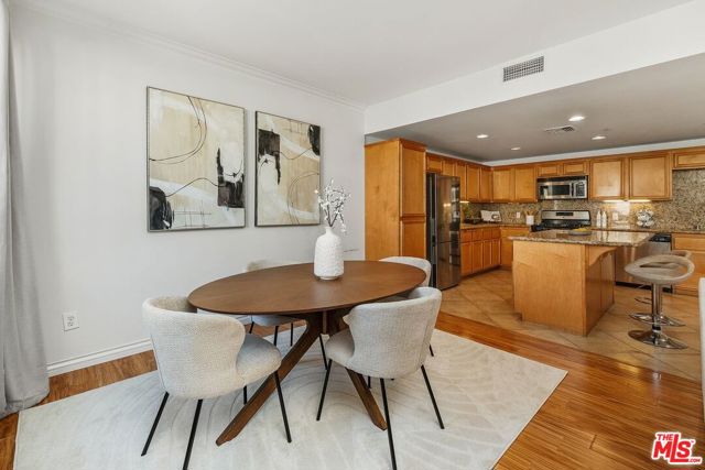 13200 Pacific Promenade, Playa Vista CA: https://media.crmls.org/mediaz/45008a9e-27a0-4981-9824-16a416ea2951.jpg