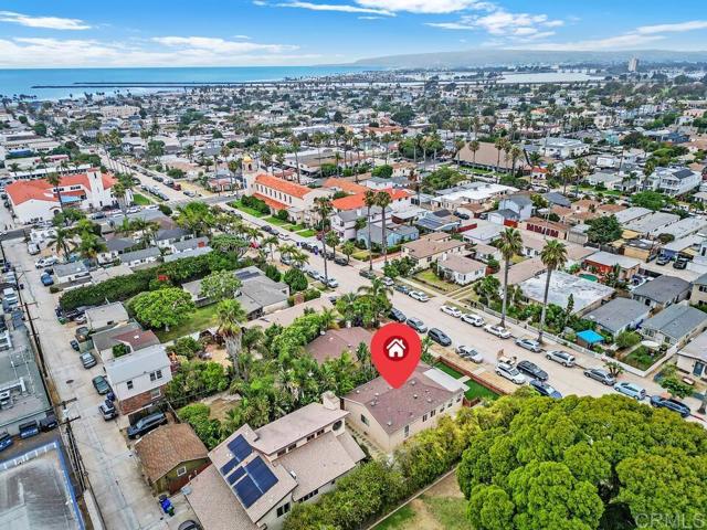 4725 Saratoga Avenue, San Diego CA: https://media.crmls.org/mediaz/4501637c-e815-488a-b36f-e959d8fd4a8e.jpg