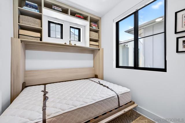 1216 Molara Ln, Encinitas CA: https://media.crmls.org/mediaz/4501d3dd-9fc3-4048-9fb8-f422a955d89e.jpg