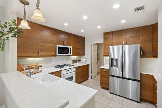 12630 Springbrook Dr, San Diego CA: https://media.crmls.org/mediaz/4501eab6-f715-4eed-b937-a67103a748d4.jpg