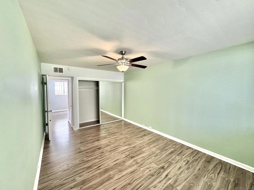 4076 Illinois Street - photo 12