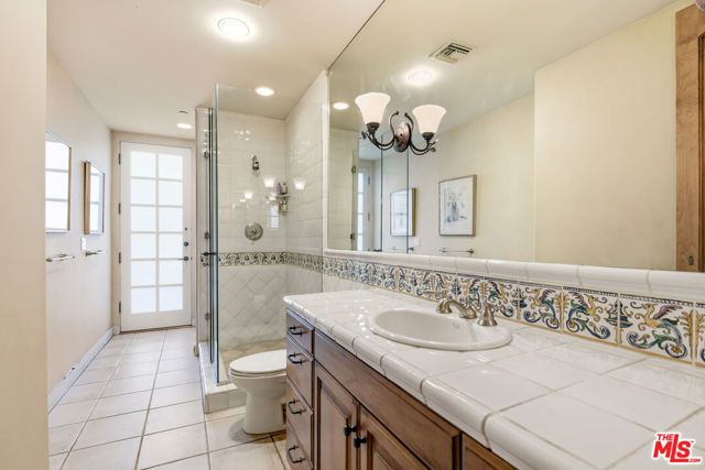 Image 18 of 42 For 3843 Rock Hampton Drive