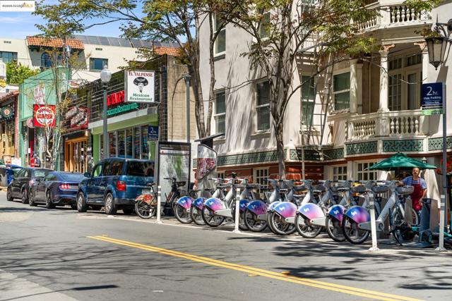 1730 Highland Pl, Berkeley CA: https://media.crmls.org/mediaz/450358b3-bab9-4d64-a631-419845b8bad5.jpg