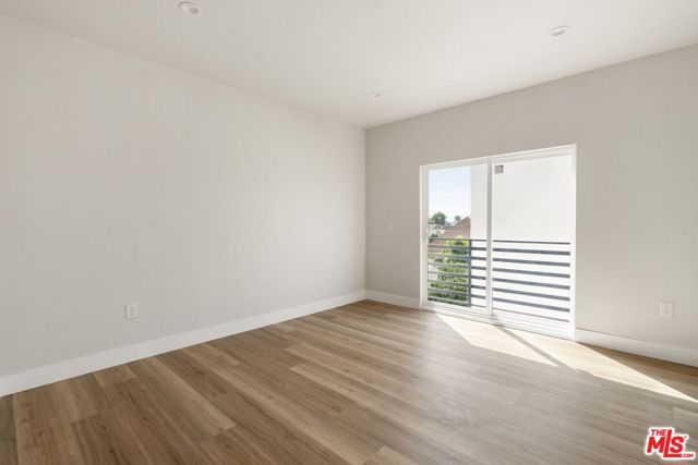 714 W 41st Place, Los Angeles CA: https://media.crmls.org/mediaz/45035cfc-88a0-41b3-b739-d0038589c104.jpg