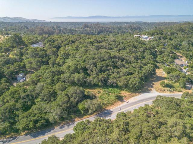 524 Echo Valley Road, Prunedale CA: https://media.crmls.org/mediaz/45038908-a994-4442-a081-82eafcfeffaa.jpg
