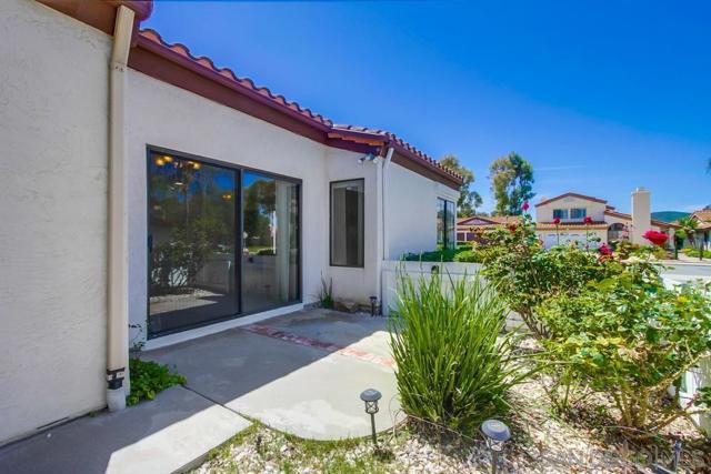 11742 Avenida Sivrita, San Diego CA: https://media.crmls.org/mediaz/45046b79-540c-479f-b55c-df79ad163f4b.jpg