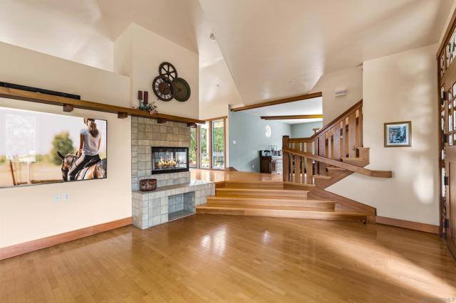 6132 Rainbow Heights Rd, Fallbrook CA: https://media.crmls.org/mediaz/4505019b-be30-4f20-bffc-5b4ac35aadab.jpg