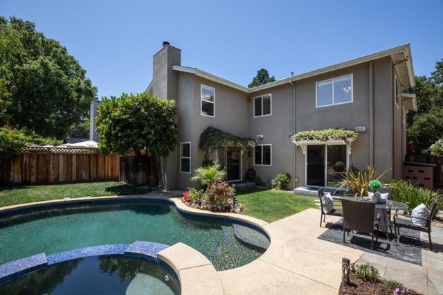 426 8th Avenue, Menlo Park CA: https://media.crmls.org/mediaz/45057967-4b84-45c7-8750-d377409bc97c.jpg