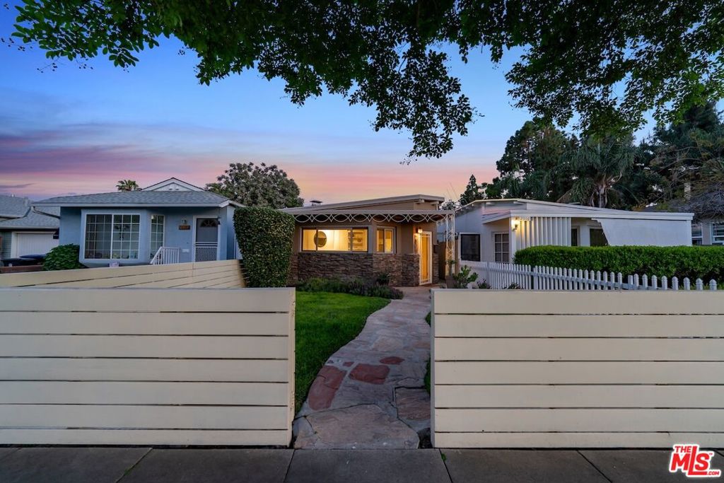 2914 W Chandler BoulevardBurbank image #24