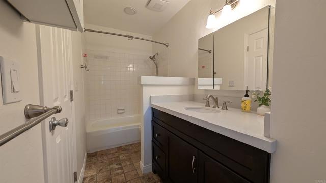 8021 Calle Fanita, Santee CA: https://media.crmls.org/mediaz/4506ec4a-88b6-42af-af8d-3bdedd4f12ce.jpg