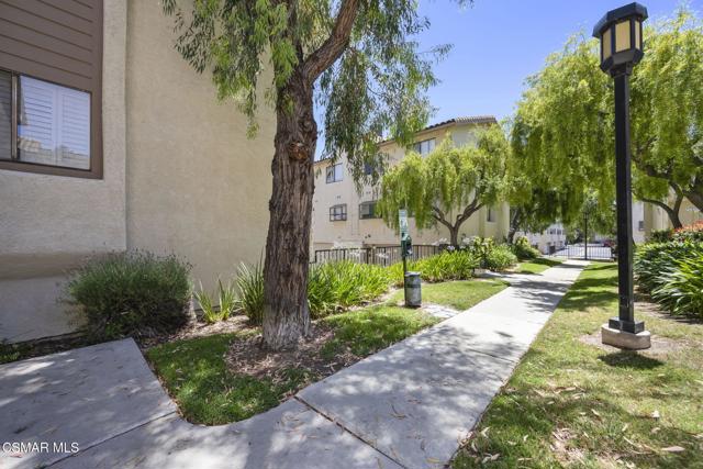 26341 W Bravo Lane, Calabasas CA: https://media.crmls.org/mediaz/45076758-ebf7-40ca-9a01-d164548fe970.jpg