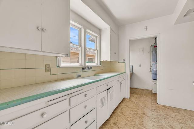 4419 4419 1/2 Corliss Street, Los Angeles CA: https://media.crmls.org/mediaz/45076c61-bbd9-4c21-a047-28643919f717.jpg