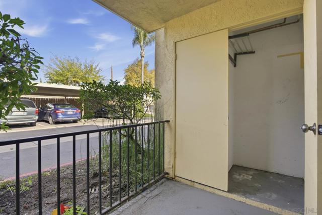 525 N Beech St, Escondido CA: https://media.crmls.org/mediaz/4507a1b0-7494-4e98-ad64-c2594f56d4ca.jpg