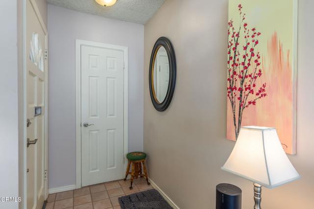 1214 Mariposa Drive, Santa Paula CA: https://media.crmls.org/mediaz/4508196f-c656-4d68-9054-85128fde9bc6.jpg