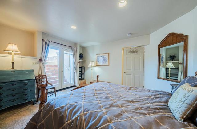 15847 Pleasant Valley Lane, Salinas CA: https://media.crmls.org/mediaz/4508c5da-0ae3-4649-8e3f-7fcee427b209.jpg