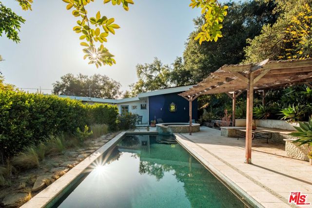 21316 Encina Road, Topanga CA: https://media.crmls.org/mediaz/4508e0b3-014d-4612-8464-04e8d5b5d3fa.jpg