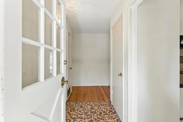 4887 Pepperwood Way, San Jose CA: https://media.crmls.org/mediaz/450940d5-a31e-40a9-8054-802c16418d52.jpg