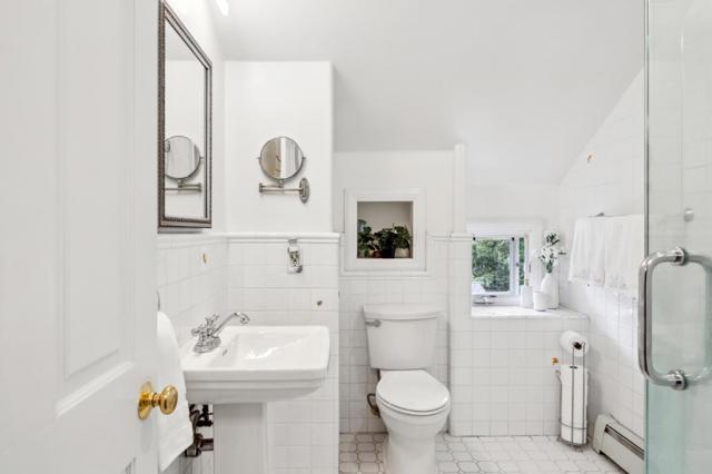 19050 Camino Barco, Saratoga CA: https://media.crmls.org/mediaz/45094ea8-fb75-4dbb-a18b-f5b9d3ce5e66.jpg
