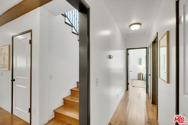 4300 Laurelgrove Avenue, Studio City CA: https://media.crmls.org/mediaz/4509eb8d-8654-4b96-a9b9-69c30eb24408.jpg