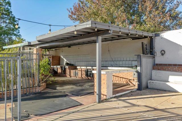 1971 Bernardo Avenue, Escondido CA: https://media.crmls.org/mediaz/450b60c1-9282-4353-ac5a-1bd750ef2fed.jpg