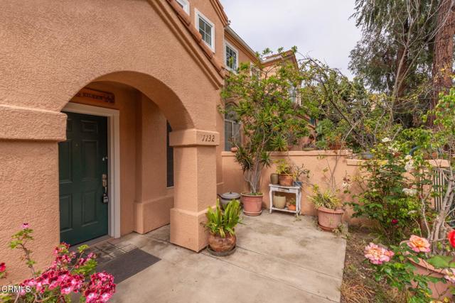 1132 Mooring Walk, Oxnard CA: https://media.crmls.org/mediaz/450bb3bc-d074-444b-bda8-4b2424297792.jpg