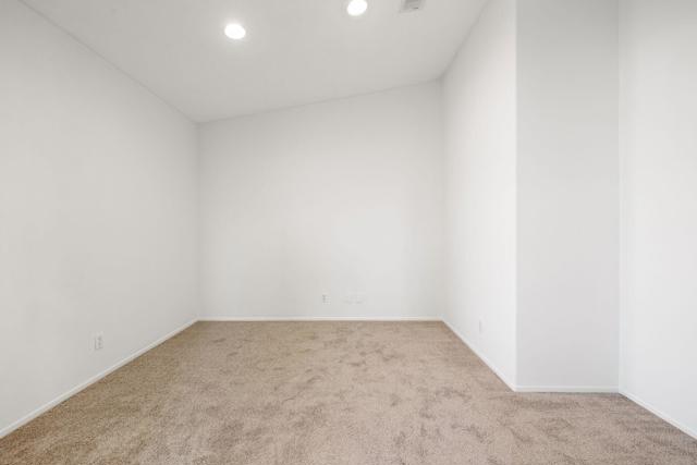 Image 28 of 39 For 83773 Salva Court