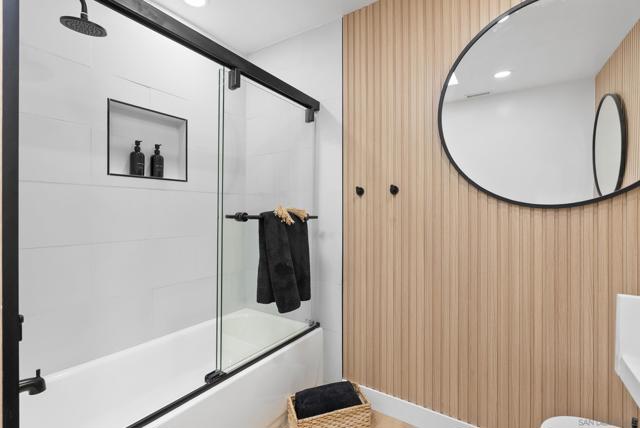 1110 Sea Village Dr, Cardiff by the Sea CA: https://media.crmls.org/mediaz/450c78a3-011a-445d-a5d6-a54c84e2affb.jpg