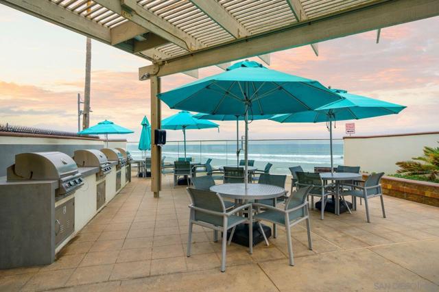 1830 Avenida del Mundo, Coronado, California 92118, 2 Bedrooms Bedrooms, ,2 BathroomsBathrooms,Condominium,For Sale,Avenida del Mundo,250000295SD