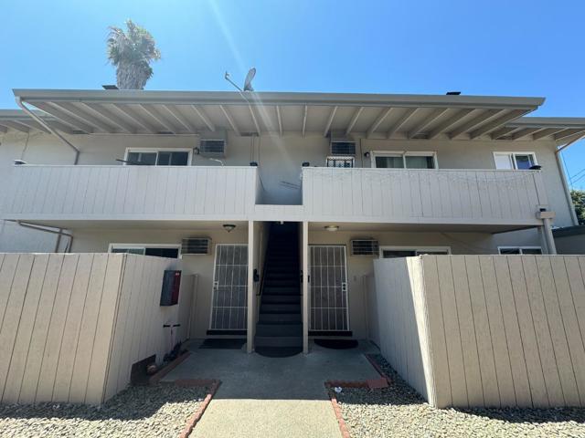 775 E Duane Avenue, Sunnyvale CA: https://media.crmls.org/mediaz/450d8a50-9f6e-4d70-8ed5-836efc9df05e.jpg