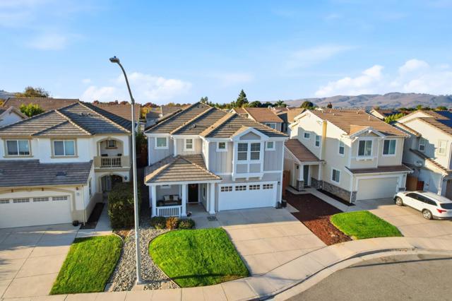 17725 Calle Mazatan, Morgan Hill CA: https://media.crmls.org/mediaz/450d993e-951d-48da-aa10-59025c0a742f.jpg