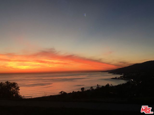 Drew Fenton | 333 N Mount Holyoke Avenue Pacific Palisades CA | MLS: 7253173