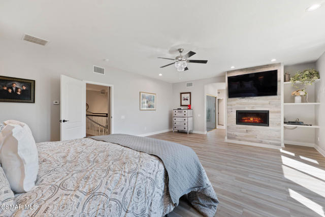 4126 Sterlingview Drive, Moorpark CA: https://media.crmls.org/mediaz/4510021b-4ba9-4534-aad0-25d47bc2b9fb.jpg