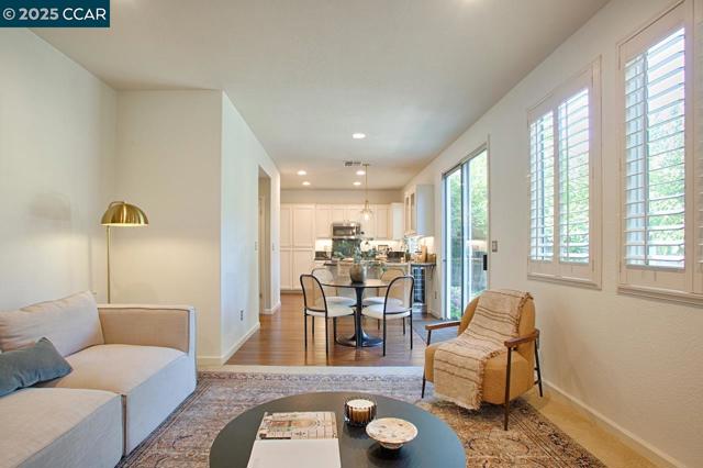 1409 Dumaine St, Concord CA: https://media.crmls.org/mediaz/4510024b-4f06-43dd-b047-2ba087a35d73.jpg