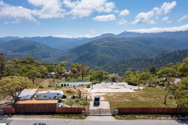 35000 Sky Ranch Road, Carmel Valley CA: https://media.crmls.org/mediaz/45101f49-0ff2-4688-8553-e375ace64951.jpg