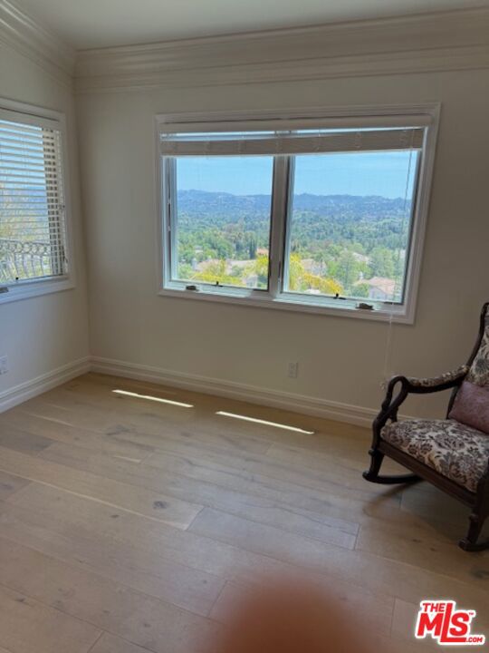 24942 Vista Verenda, Woodland Hills CA: https://media.crmls.org/mediaz/45113921-c995-4cea-9760-33162fd98a24.jpg