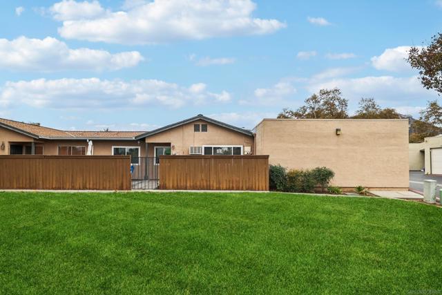 10220 Princess Sarit Way, Santee CA: https://media.crmls.org/mediaz/45114eee-fde4-4bc2-bdf6-069c1164a33f.jpg