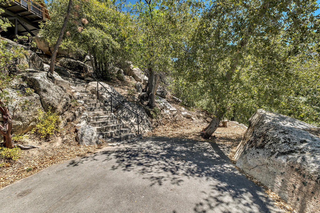 https://media.crmls.org/mediaz/45118623-43fc-4777-a484-581b688a5e87.jpg?preset=X-Large