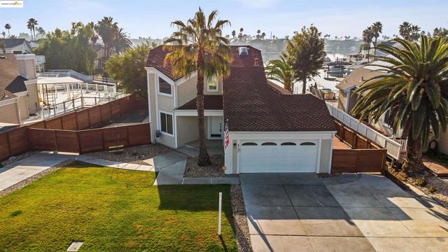 4730 Spinnaker Way, Discovery Bay CA: https://media.crmls.org/mediaz/451403a5-c772-4343-9ba3-498c0082270d.jpg