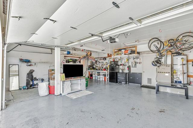 1700 Hemlock Court, Hollister CA: https://media.crmls.org/mediaz/4514453a-3f2d-4745-9b8f-51cfd83200f1.jpg