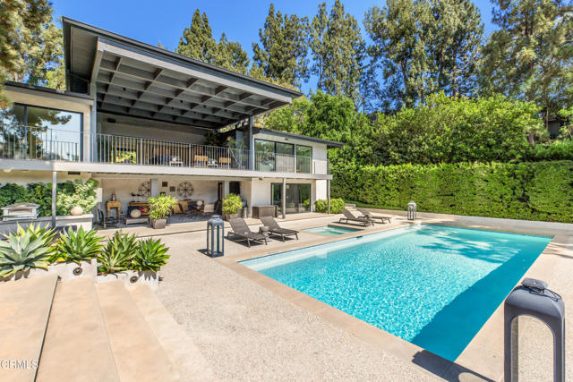 1240 Chateau Road, Pasadena CA: https://media.crmls.org/mediaz/4514f506-adf7-45f6-a098-65f48038dd4f.jpg