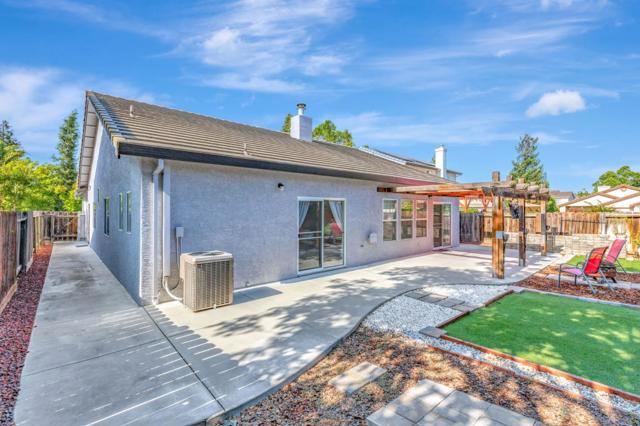 761 Gia Court, Hollister CA: https://media.crmls.org/mediaz/45154142-8425-497f-b04d-cc70e232d85f.jpg