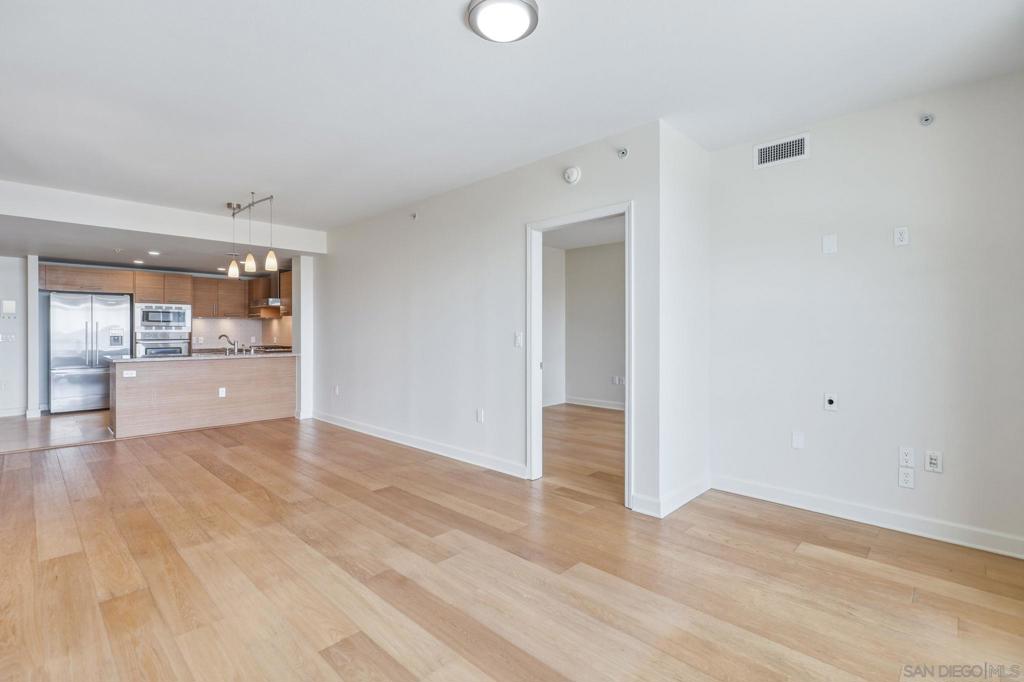 1431 Pacific Highway - photo 5
