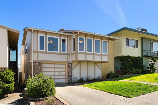 139 Santa Paula Drive, Daly City CA: https://media.crmls.org/mediaz/45165924-3c0b-419e-8b6b-100644861662.jpg