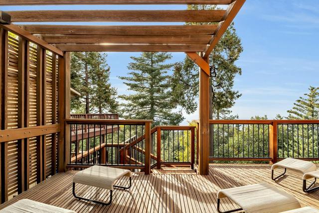 25281 Deer Path, Idyllwild CA: https://media.crmls.org/mediaz/45166756-4181-4503-ab25-ae5139843a95.jpg