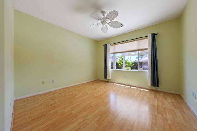 78987 Spirito Court, Palm Desert CA: https://media.crmls.org/mediaz/451672e2-5513-4167-b6a7-3343057cad31.jpg