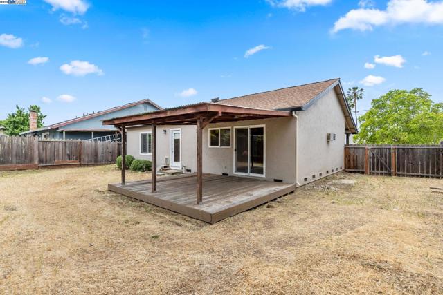 368 Helen Way, Livermore CA: https://media.crmls.org/mediaz/4516866f-841d-493f-a902-a3b73f6dadfe.jpg