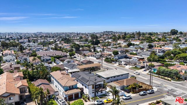 1902 Gates Avenue, Redondo Beach, California 90278, 3 Bedrooms Bedrooms, ,2 BathroomsBathrooms,Residential,For Sale,Gates,25597517