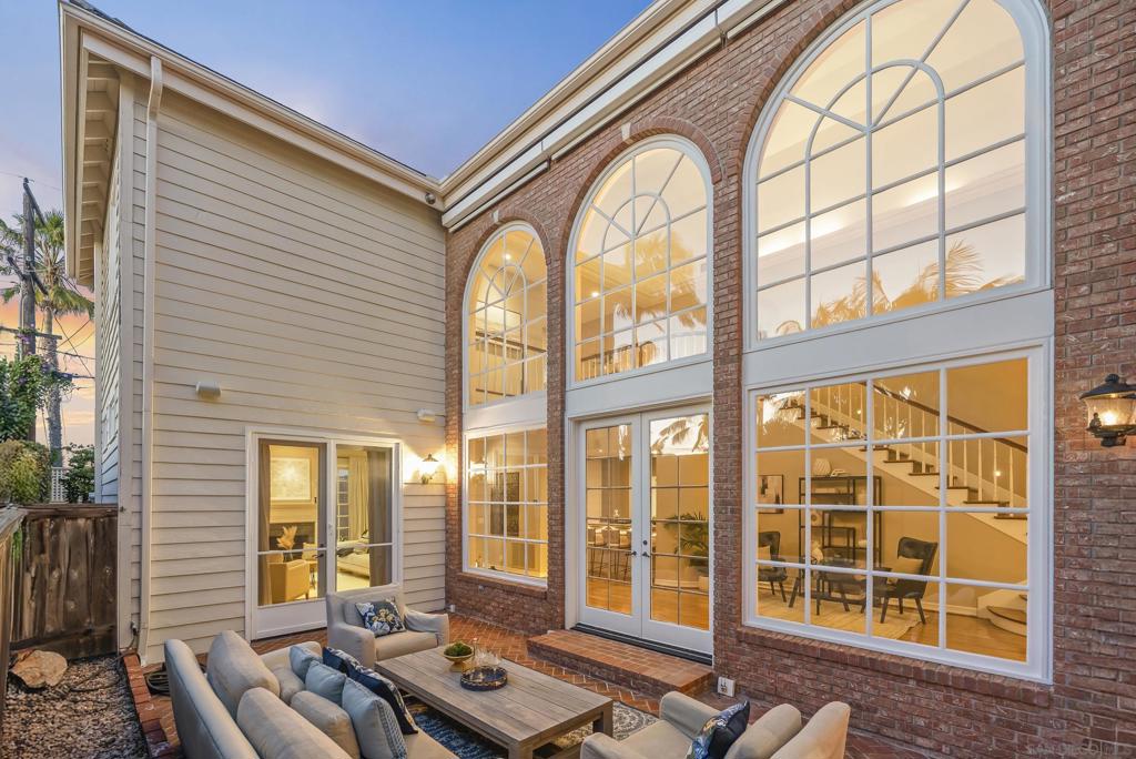 358 Belvedere St - photo 8