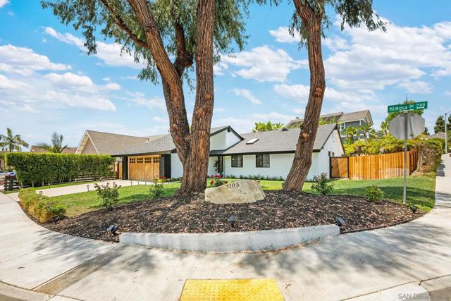 7105 Mimosa Dr, Carlsbad CA: https://media.crmls.org/mediaz/4517e1a3-3982-48ed-9585-a8750918effa.jpg